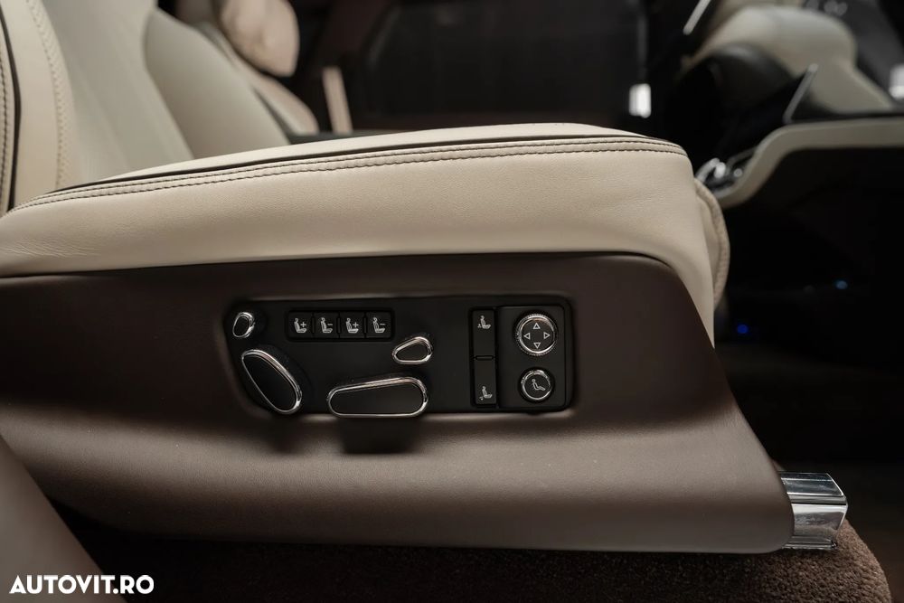 Bentley Bentayga - 32