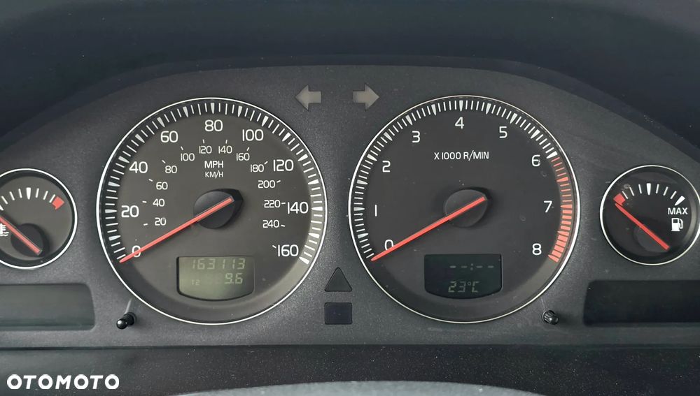 Volvo XC 70 - 26