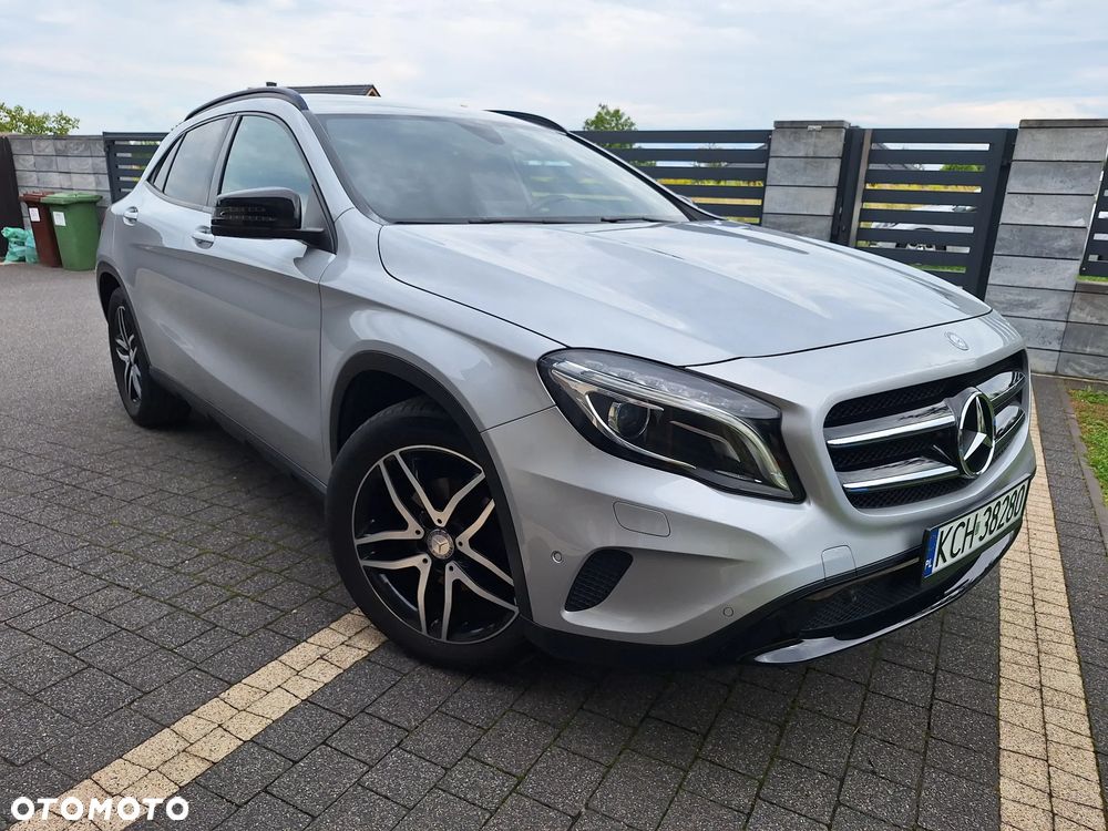 Mercedes-Benz GLA 200 d - 1
