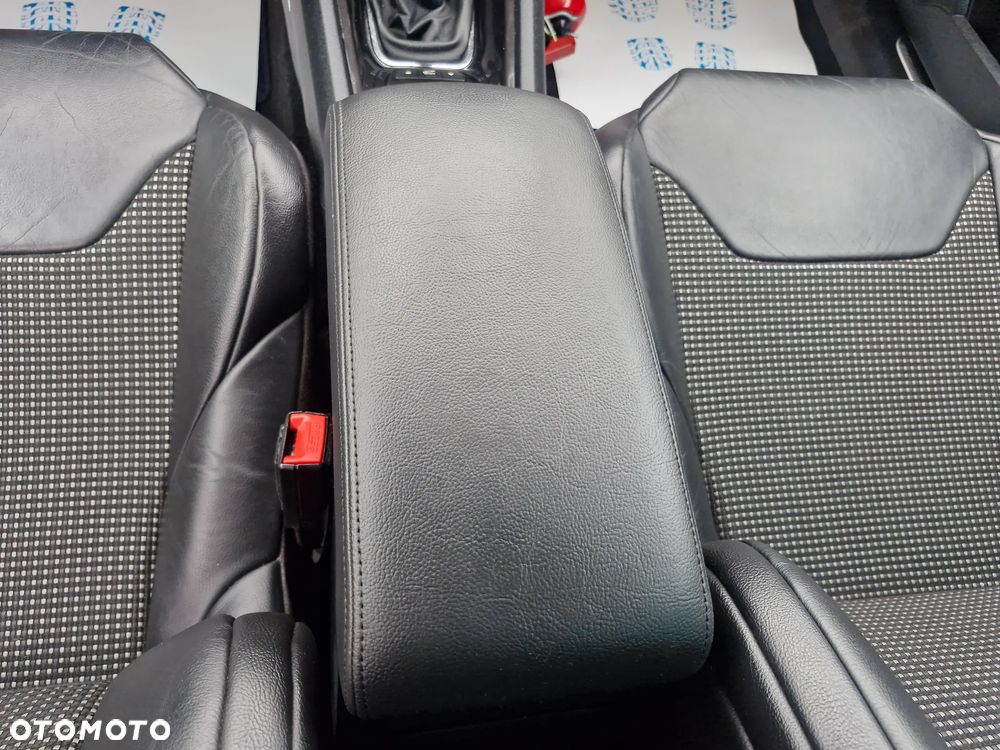 Citroën C5 2.0 HDi Exclusive Equilibre Navi - 31