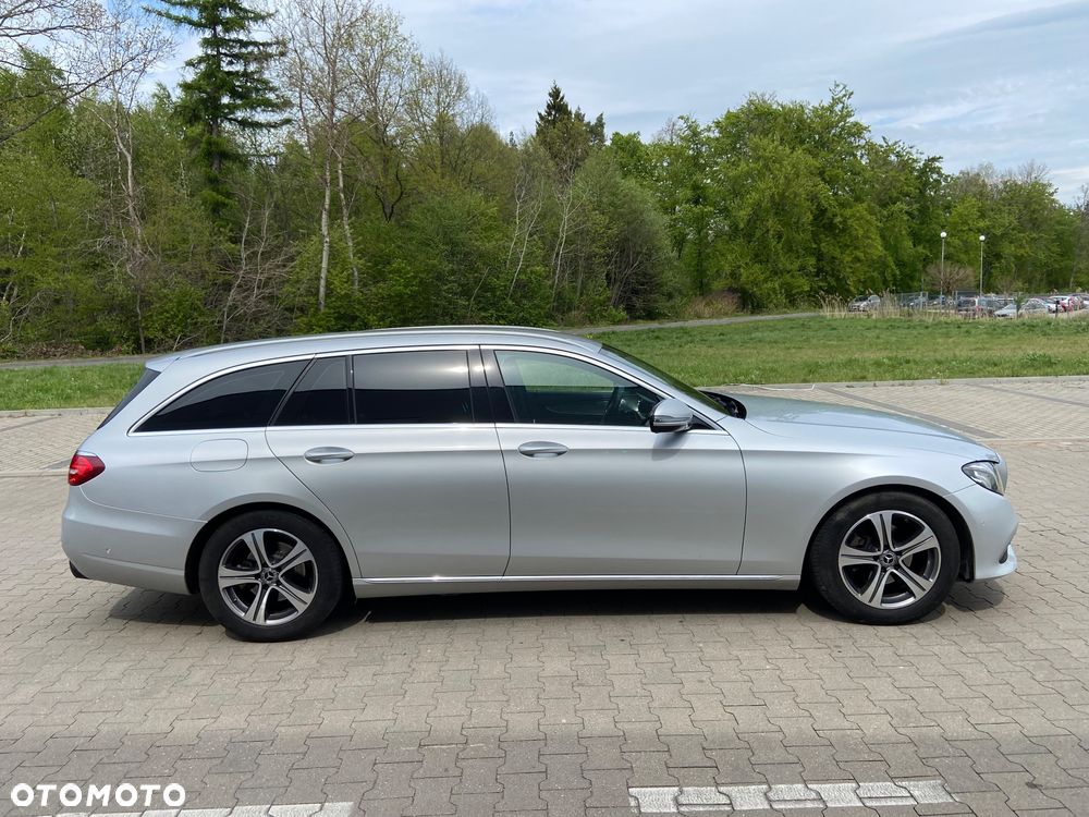 Mercedes-Benz Klasa E 220 d 9G-TRONIC Exclusive - 5