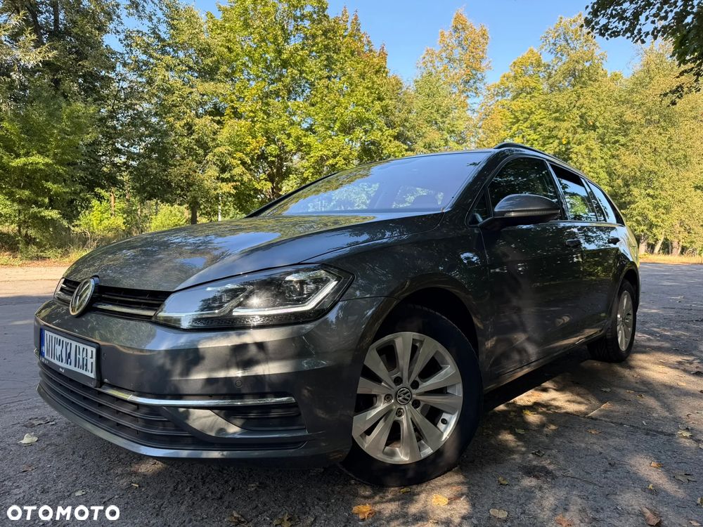 Volkswagen Golf - 1