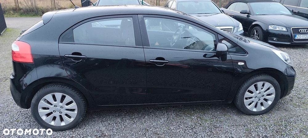 Kia Rio 1.1 CRDI Attract - 6