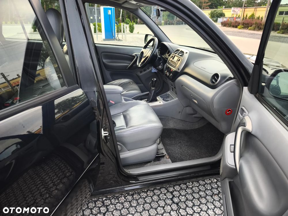 Toyota RAV4 2.0 D-4D 4x4 - 9