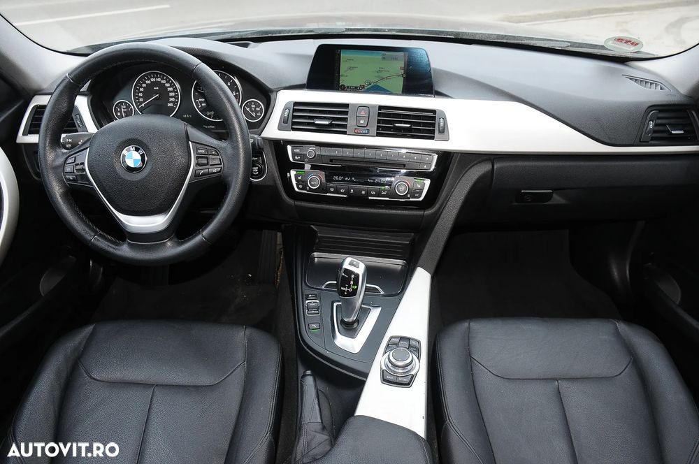 BMW Seria 3 320d Aut. Luxury Line - 7