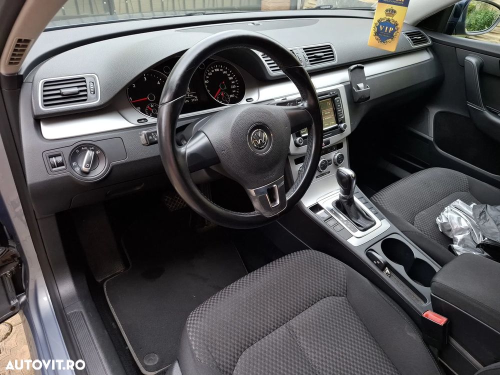 Volkswagen Passat 2.0 TDI Blue TDI DSG Comfortline - 7
