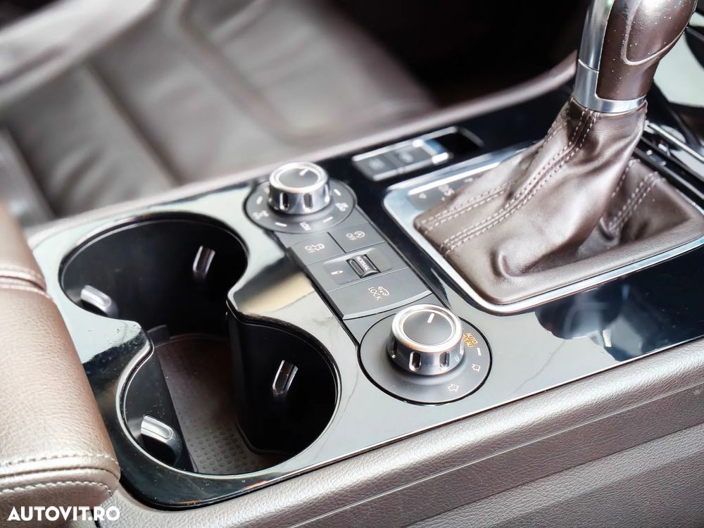 Volkswagen Touareg 3.0 V6 TDI BMT Terrain Tech - 29