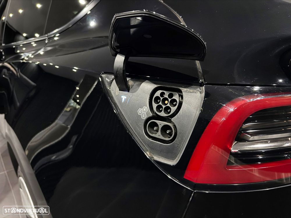 Tesla Model Y Standard - 39