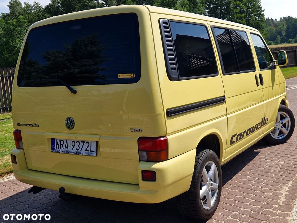 Volkswagen Caravelle - 13