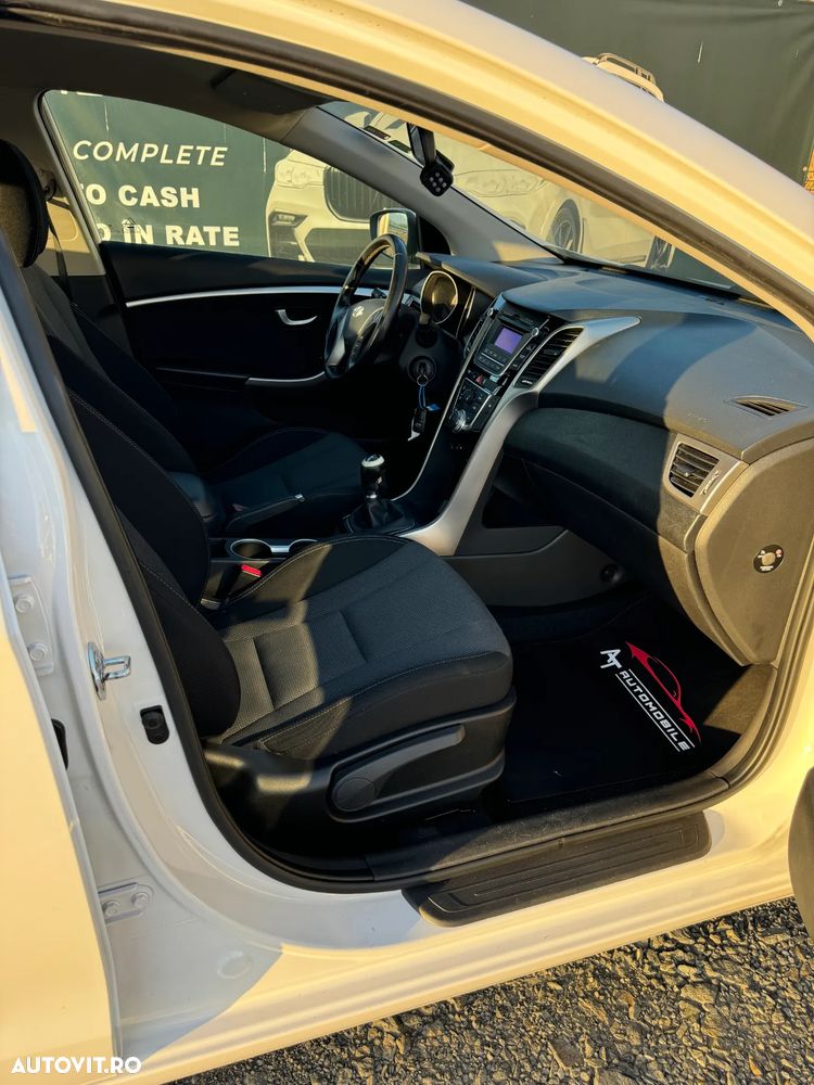 Hyundai i30 1.4 White Edition - 12