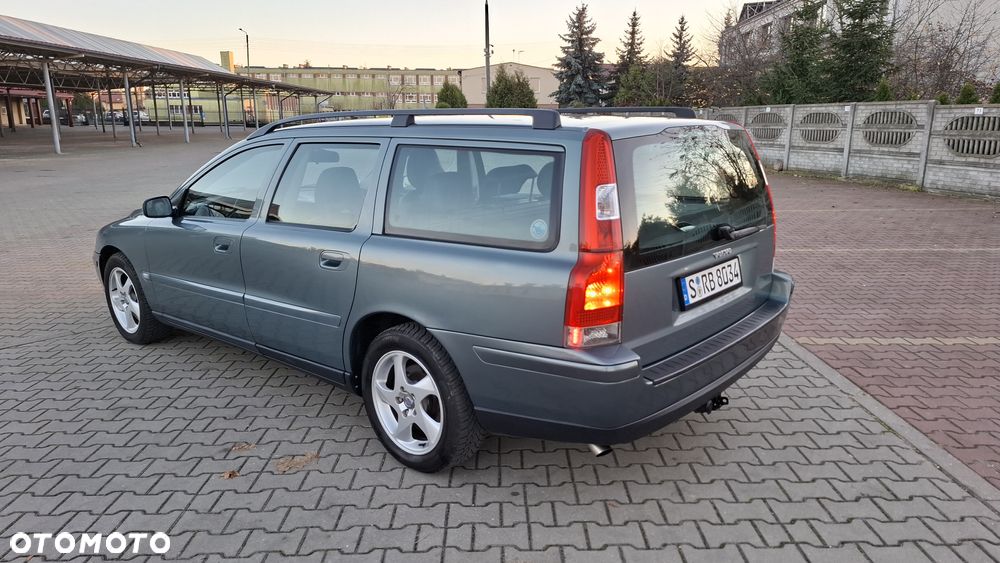 Volvo V70 2.4 Momentum - 10