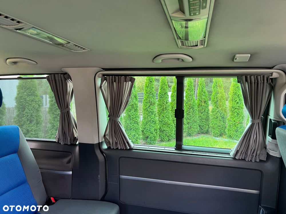 Volkswagen Multivan - 31