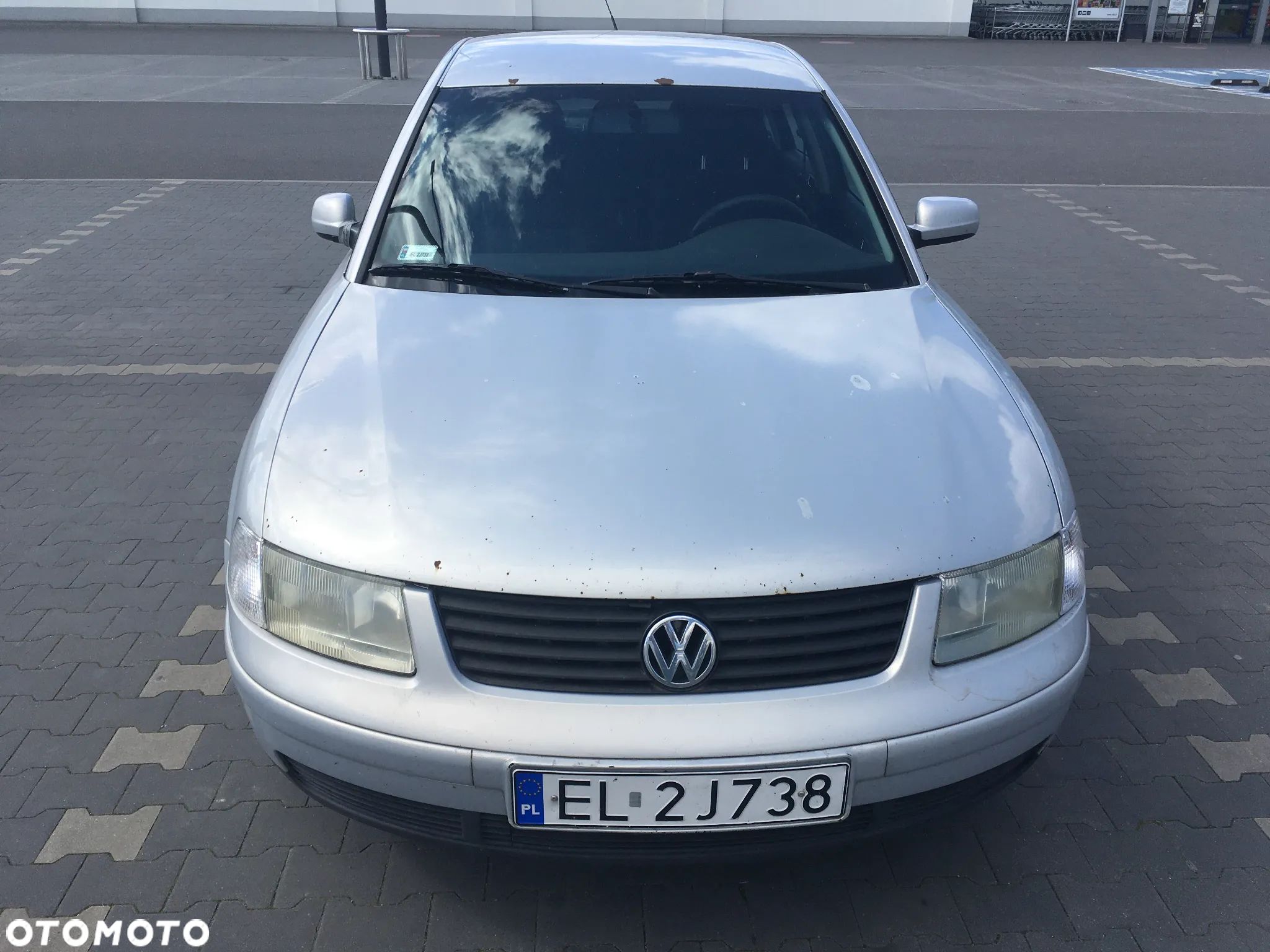 Volkswagen Passat 1.6 - 1