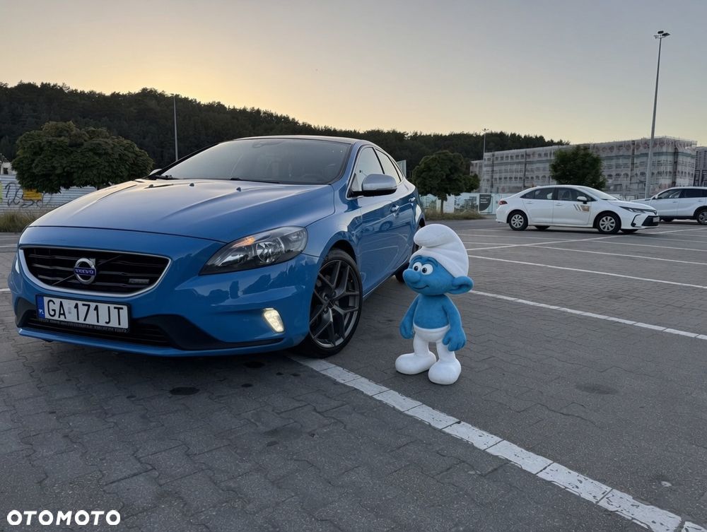 Volvo V40 D4 Drive-E R-Design Momentum - 1