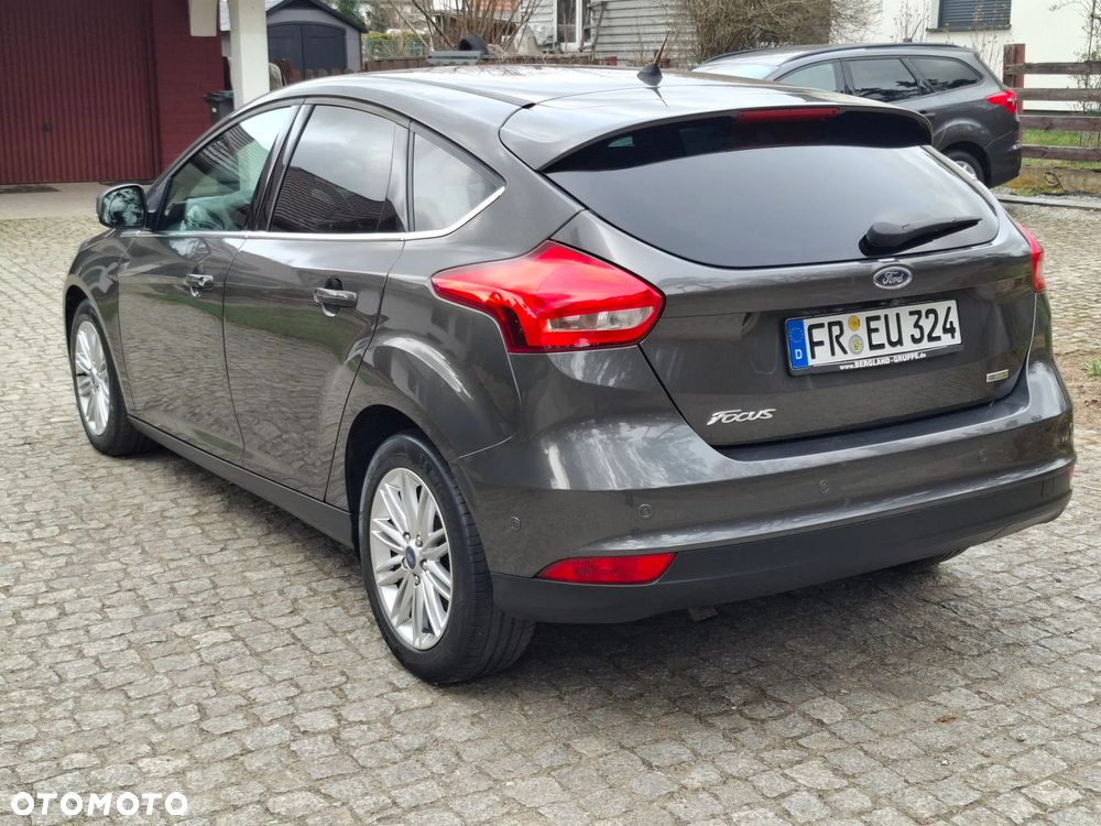 Ford Focus 1.0 EcoBoost Titanium - 12