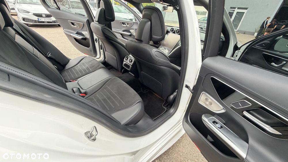Mercedes-Benz Klasa C 300 d mHEV 4-Matic AMG - 28