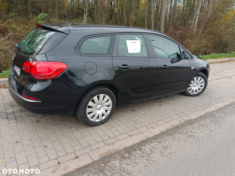 Opel Astra 1.4 T Enjoy - 10