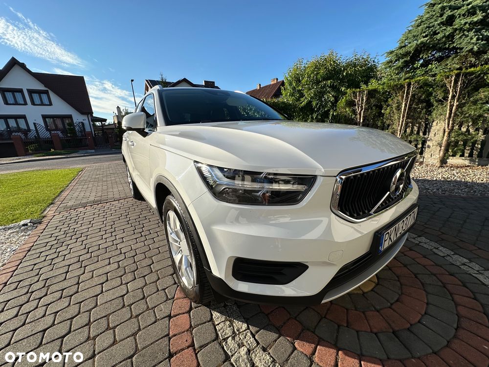 Volvo XC 40 T3 Geartronic Momentum - 32