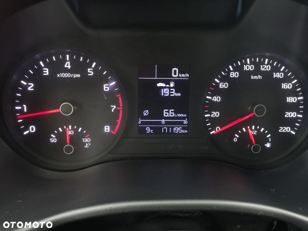 Kia Rio 1.2 Business Line Plus - 8