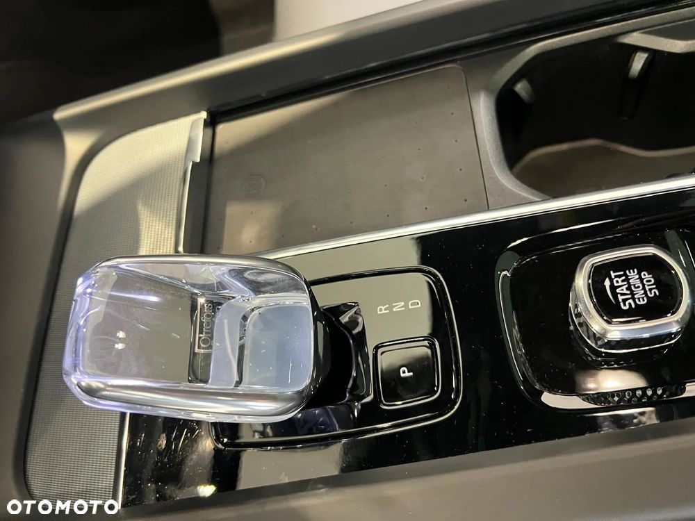 Volvo V60 B4 B Ultimate Dark - 28