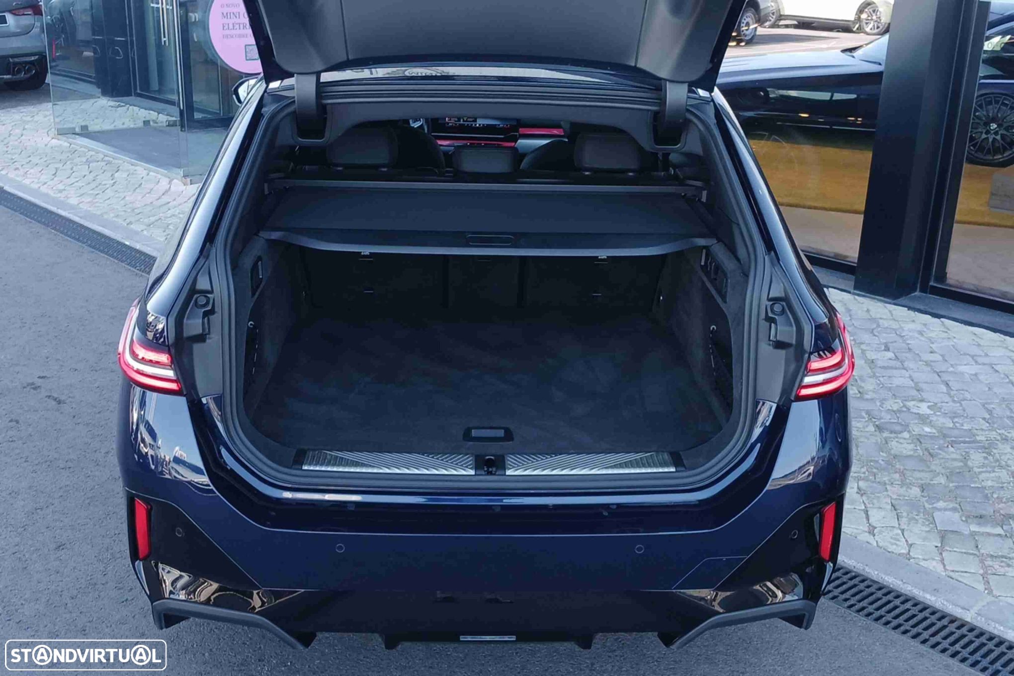 BMW i5 Touring eDrive40 - 16