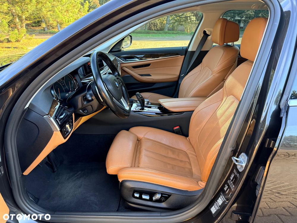 BMW Seria 5 520d Sport Line sport - 14