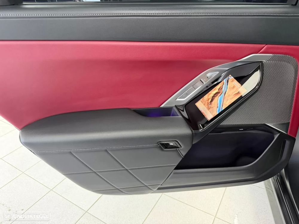 BMW i7 eDrive50 Pack Desportivo M - 37