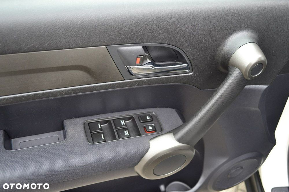 Honda CR-V 2.0i-VTEC Comfort 50 Jahre Edition - 40