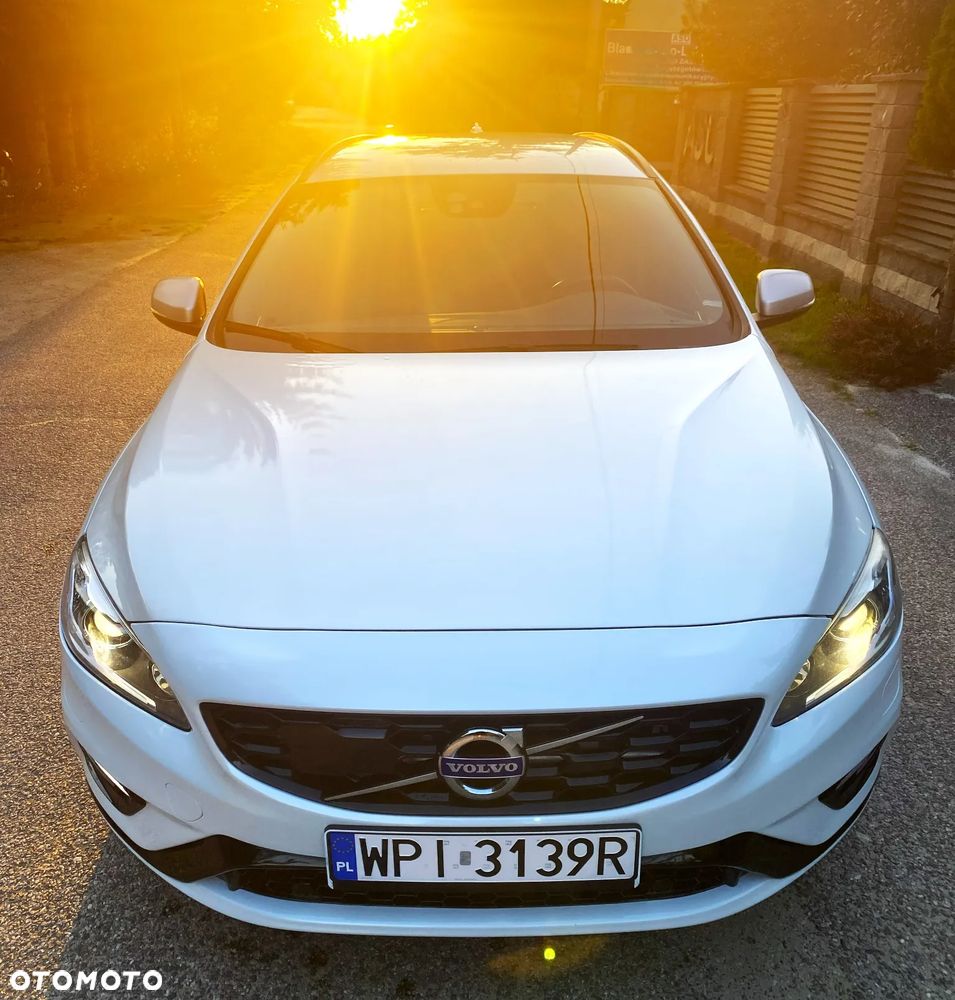 Volvo V60 D4 AWD Geartronic RDesign - 6
