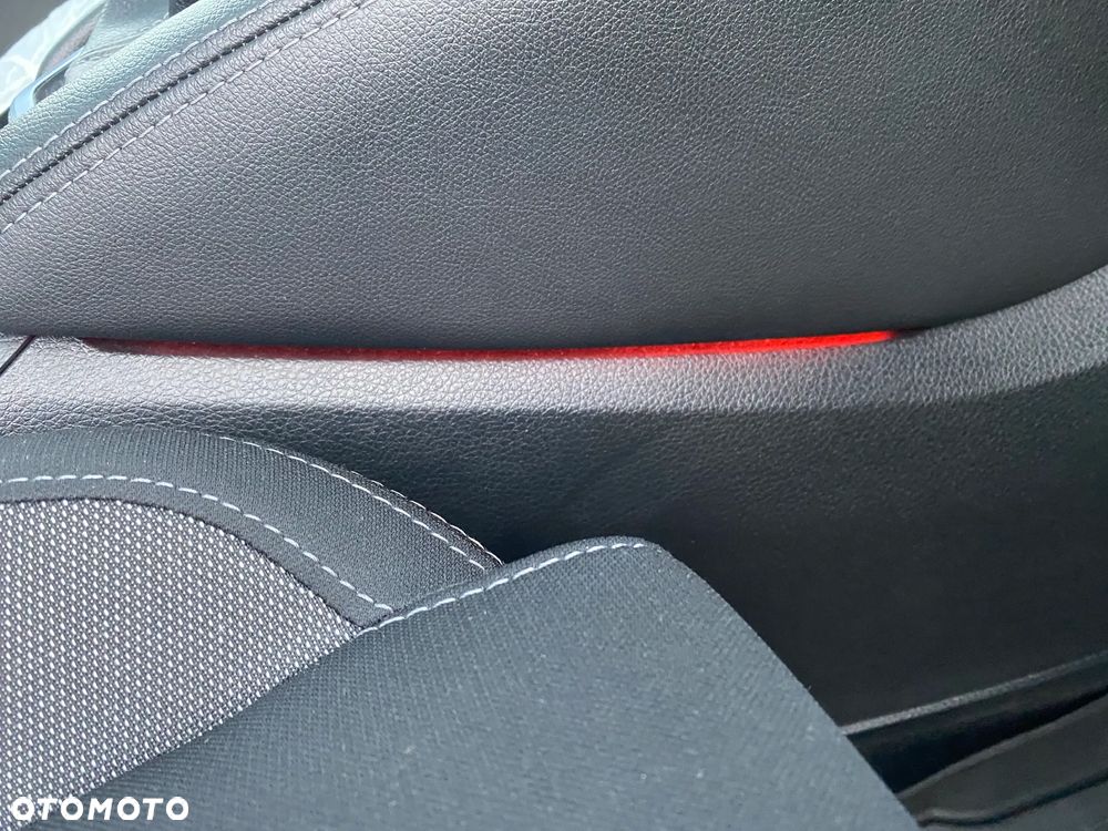 Nissan Qashqai 1.6 DCi Xtronic ACENTA - 33