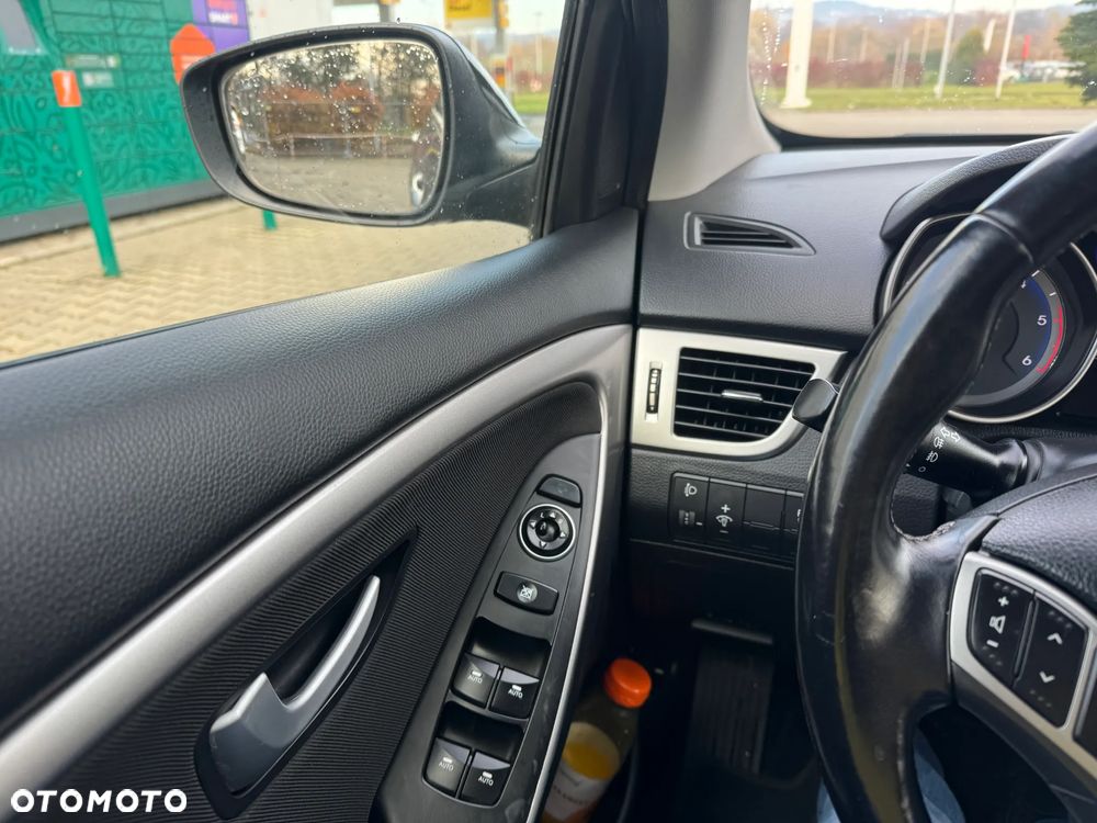 Hyundai i30 1.6 CRDi Premium - 13