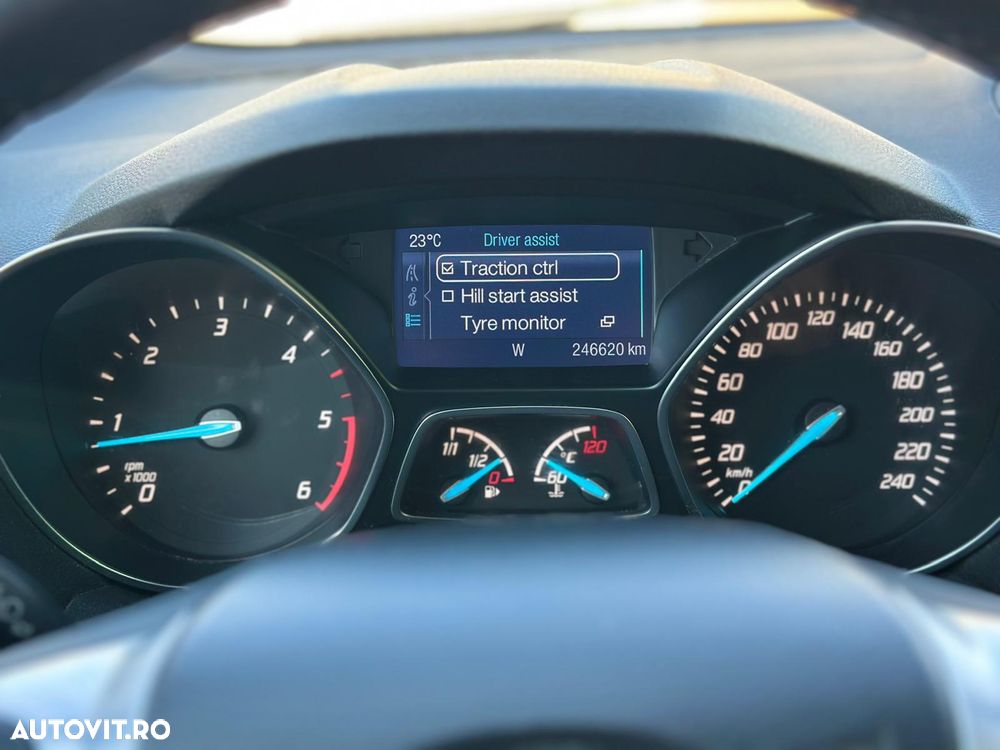 Ford Kuga 2.0 TDCi 4x4 SYNC - 27