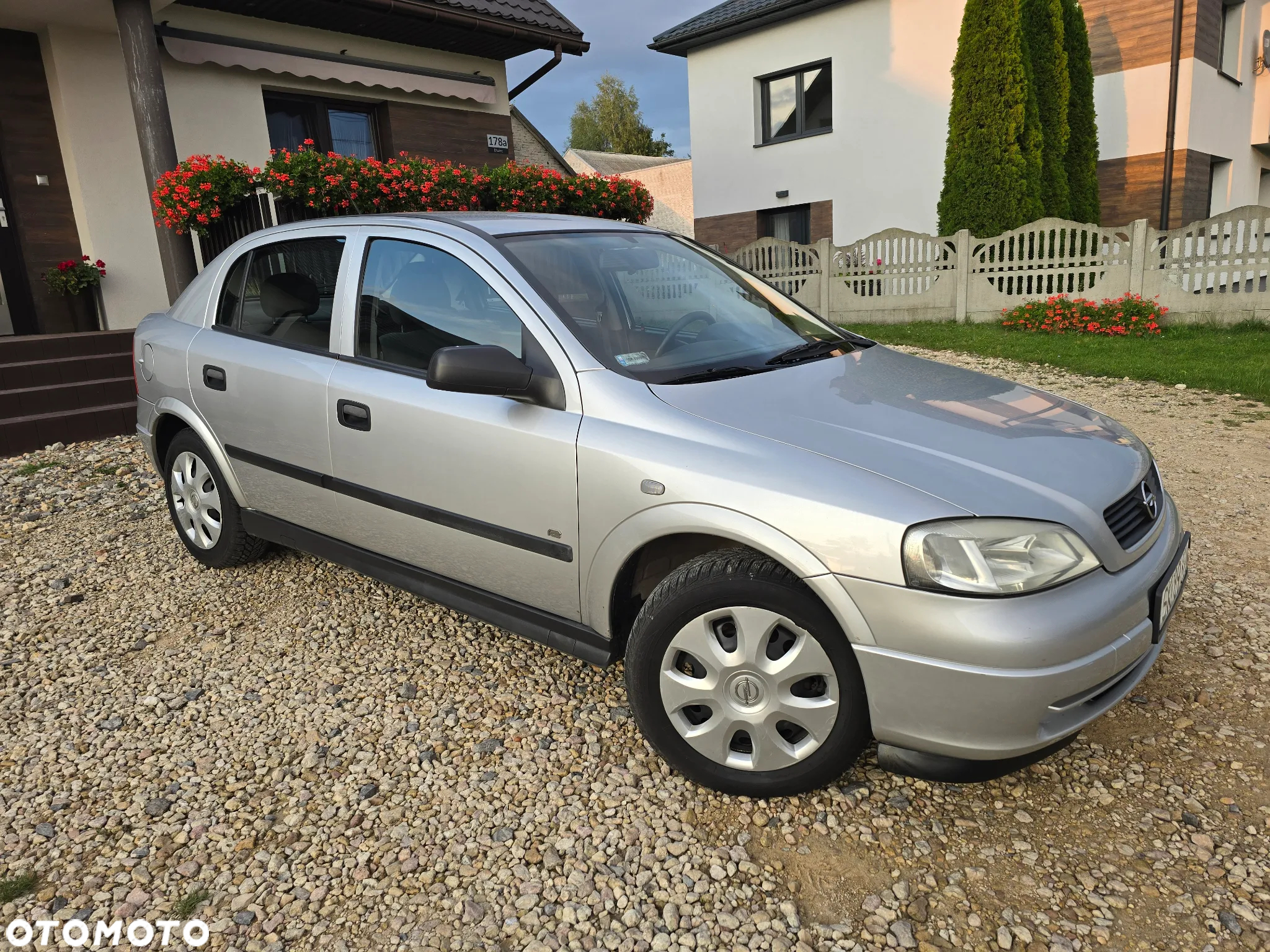Opel Astra II 1.4 Start - 12