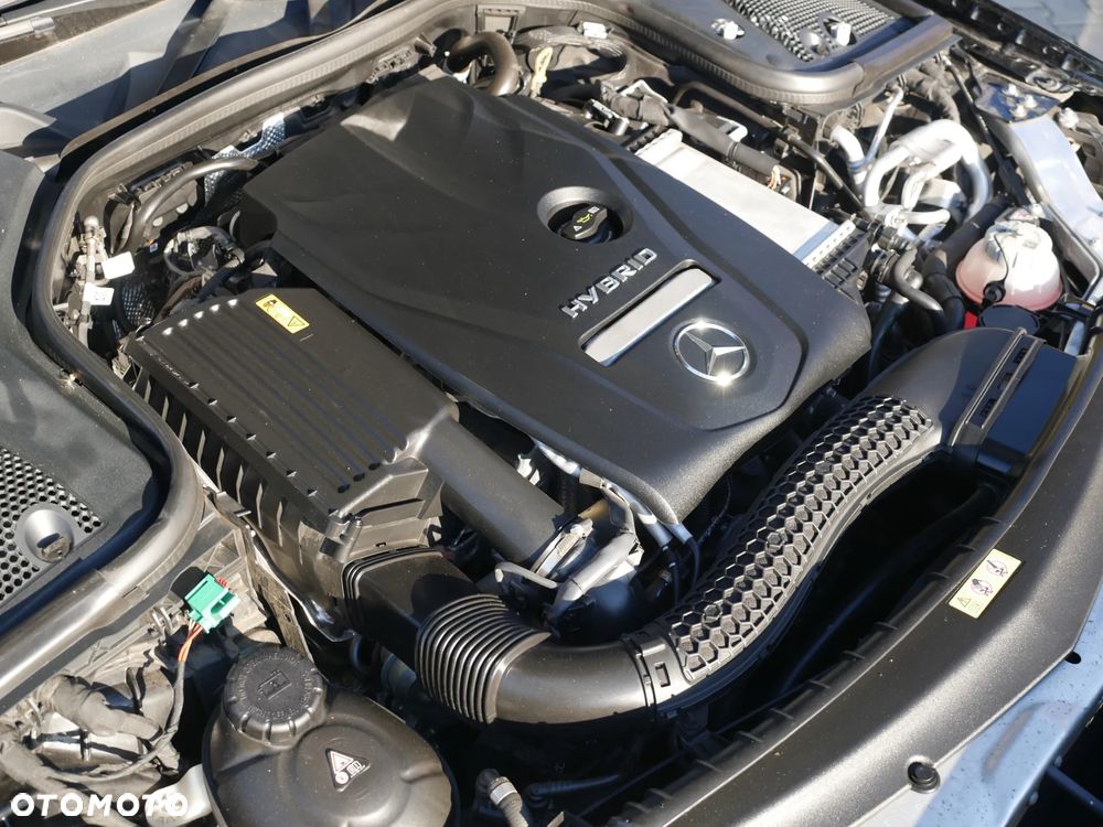 Mercedes-Benz Klasa E 300 9G-TRONIC Avantgarde - 20
