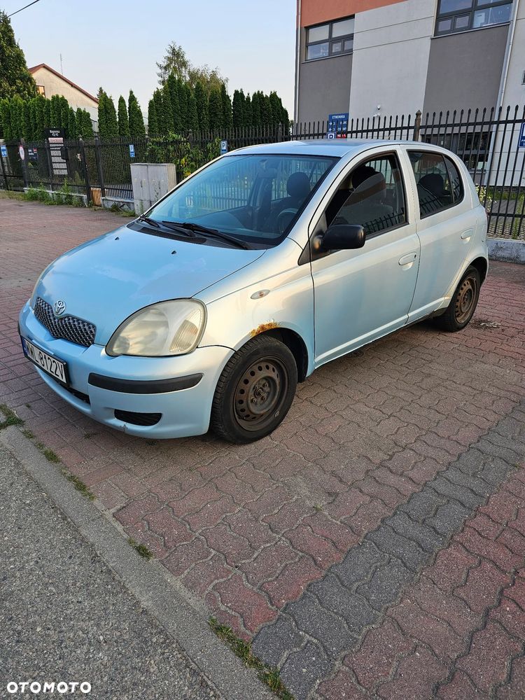 Toyota Yaris 1.0 Base - 2