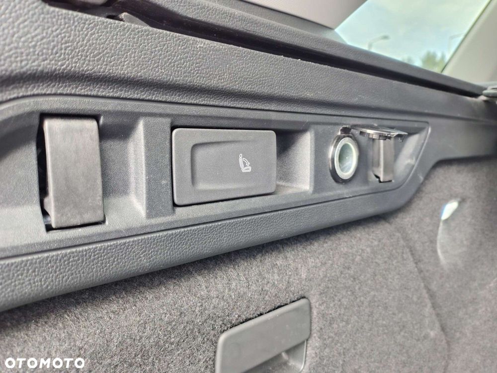 Skoda Superb 2.0 TDI SCR Selection DSG - 36