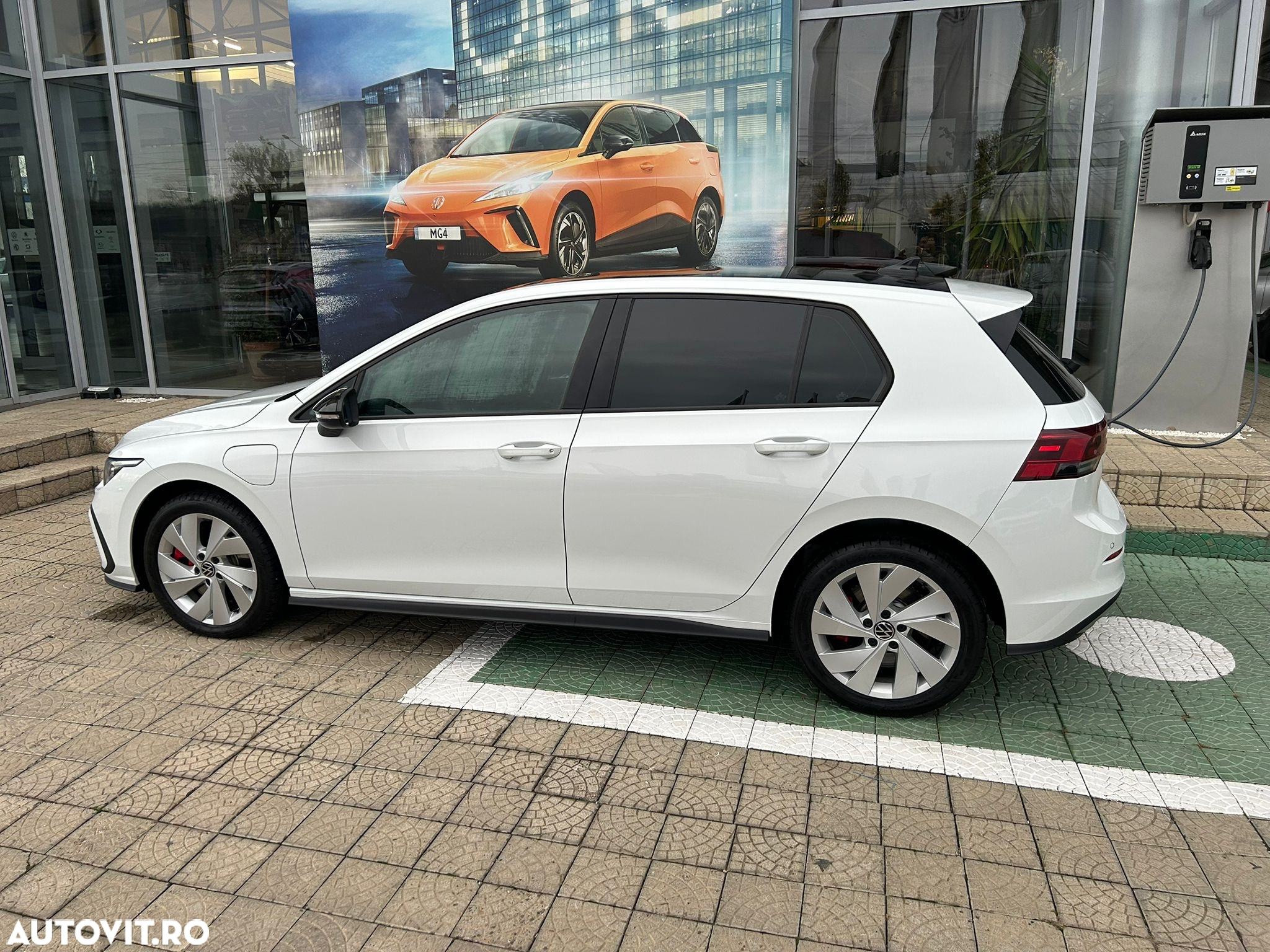 Volkswagen Golf 1.5 eHybrid OPF DSG GTE - 4