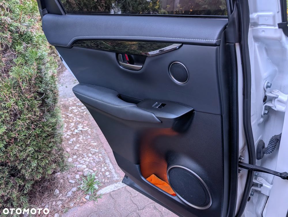 Lexus NX 300h Elegance + Business AWD - 13