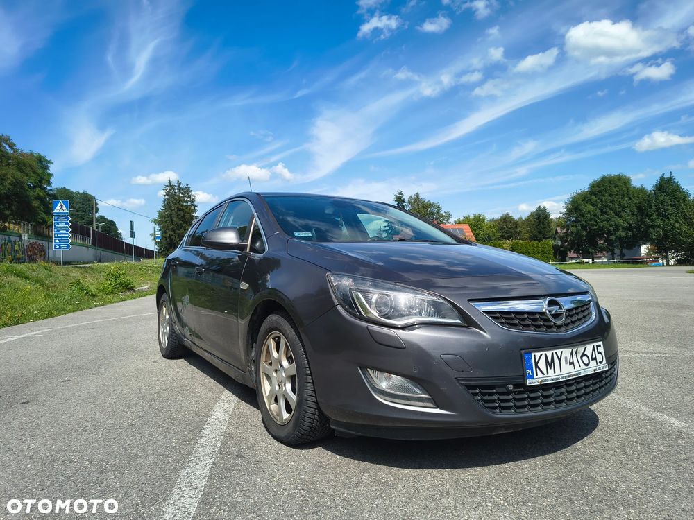 Opel Astra 2.0 CDTI Cosmo - 11