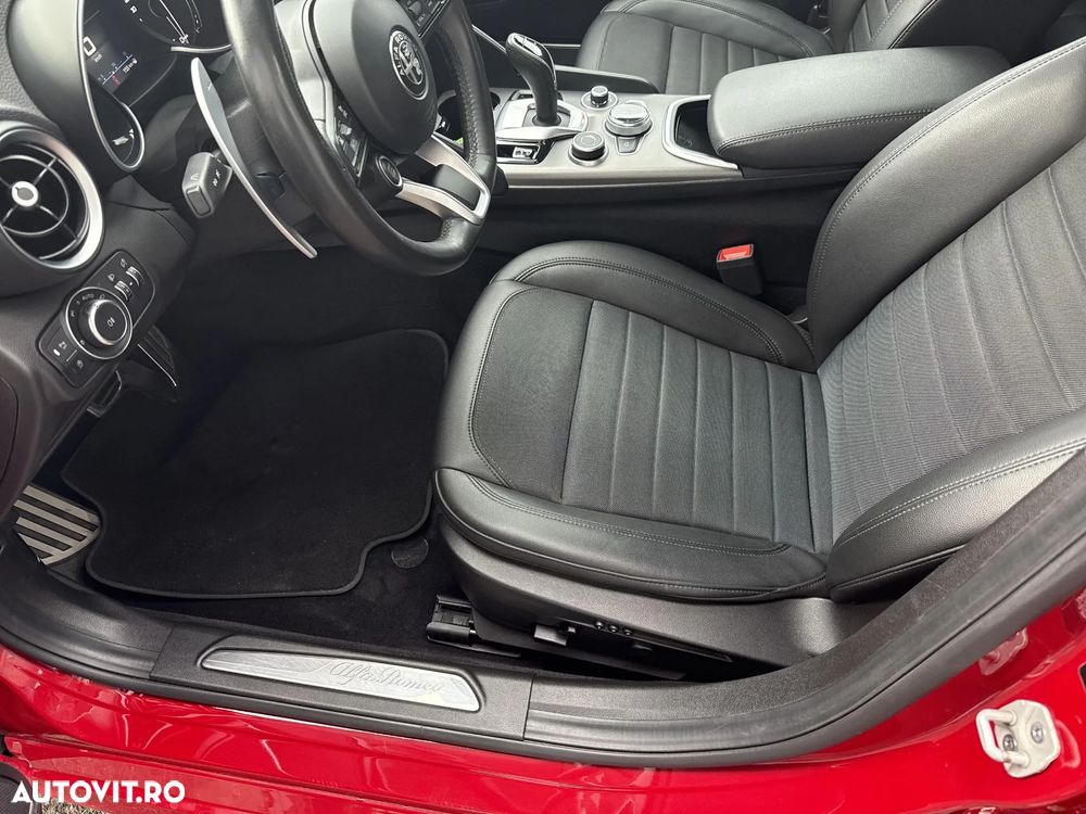 Alfa Romeo Giulia - 11