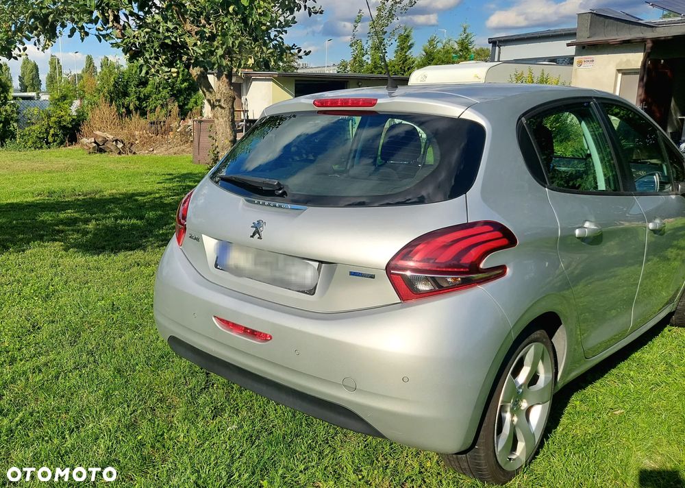 Peugeot 208 1.2 PureTech Active - 5