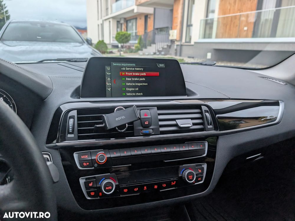 BMW Seria 1 120i Aut. Sport Line - 10