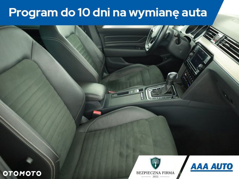 Volkswagen Passat Variant - 9
