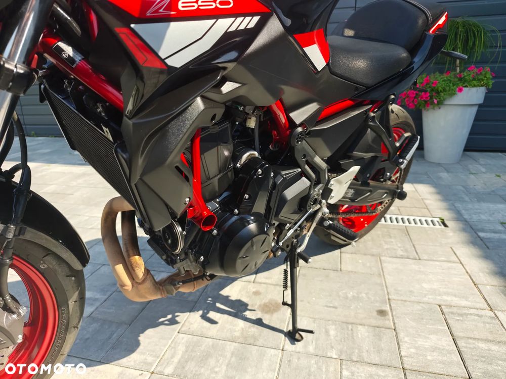 Kawasaki Z 650 - 25