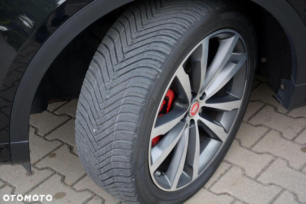Jaguar E-Pace D150 AWD R-Dynamic HSE - 17