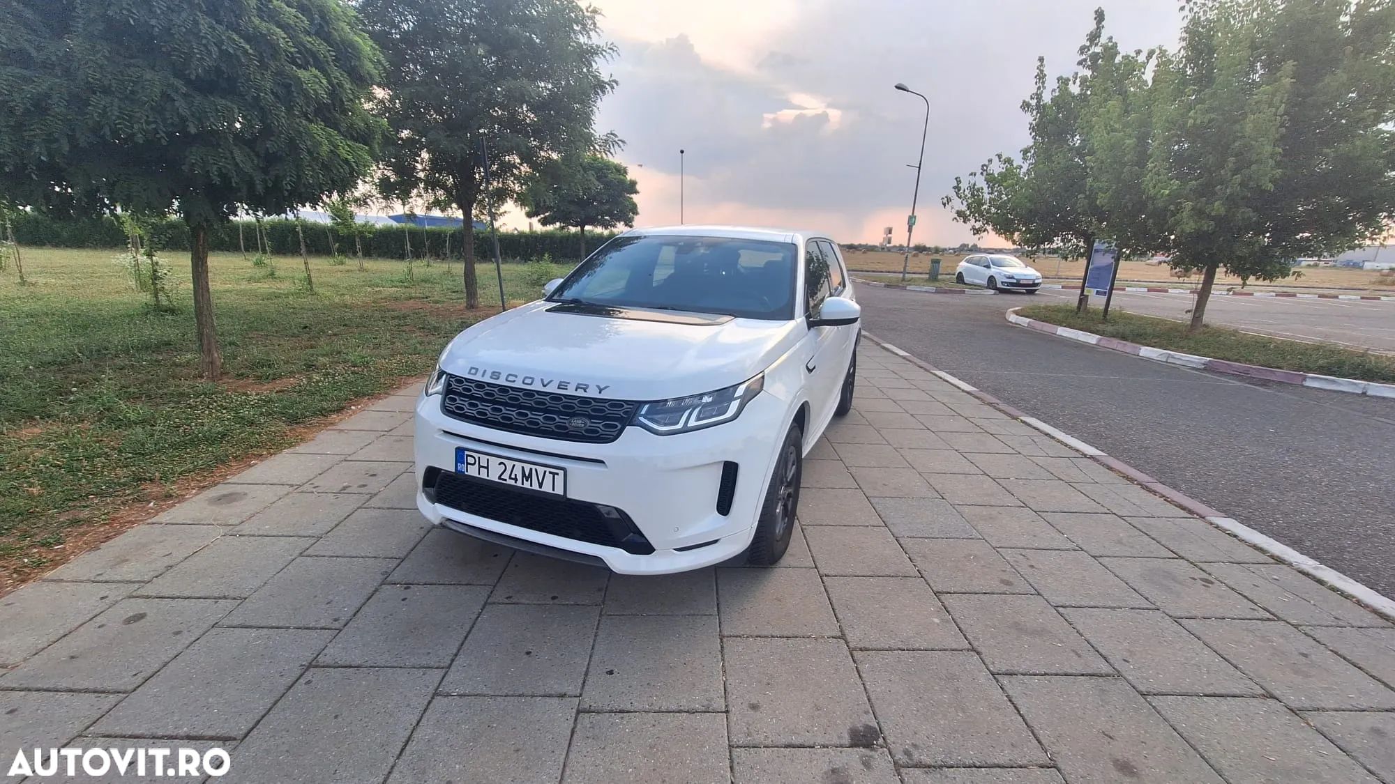 Land Rover Discovery Sport 2.0 P200 R-Dynamic MHEV - 1