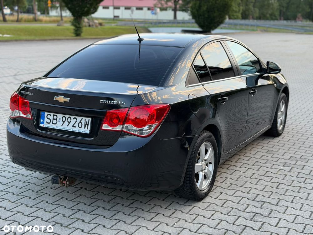 Chevrolet Cruze 1.8 LS - 5