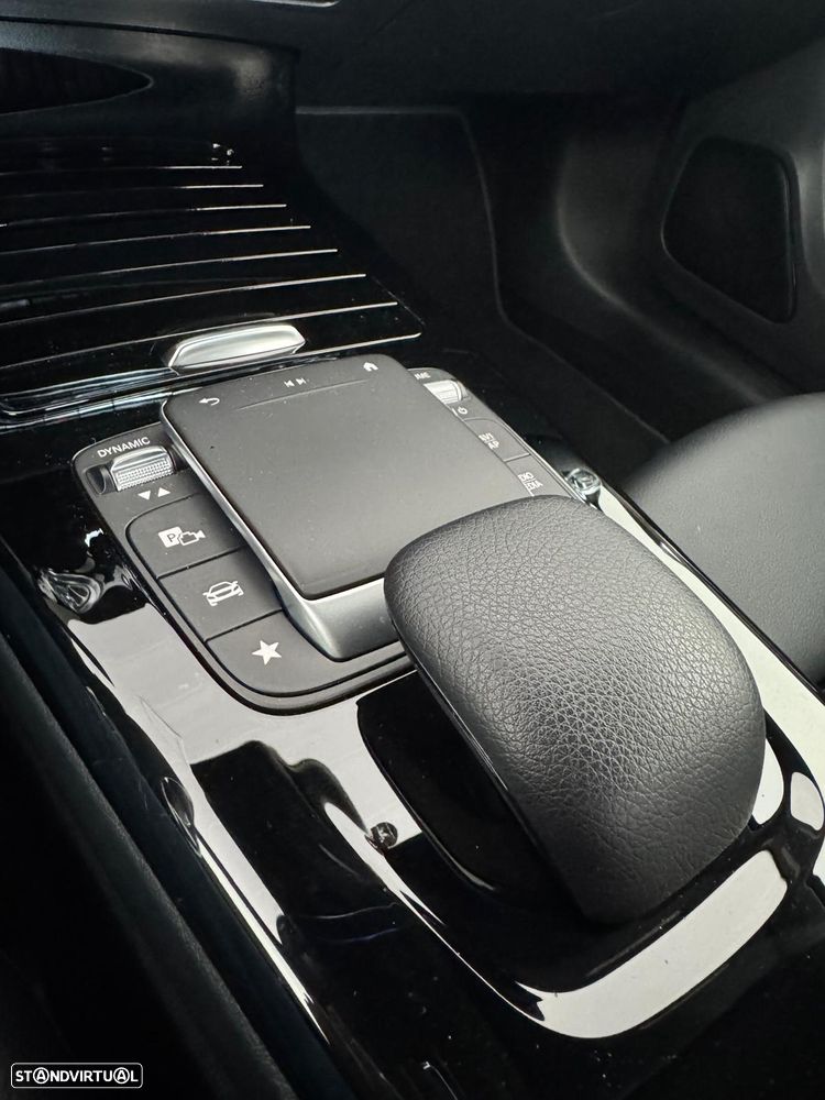 Mercedes-Benz A 180 d 7G-DCT AMG Line - 23