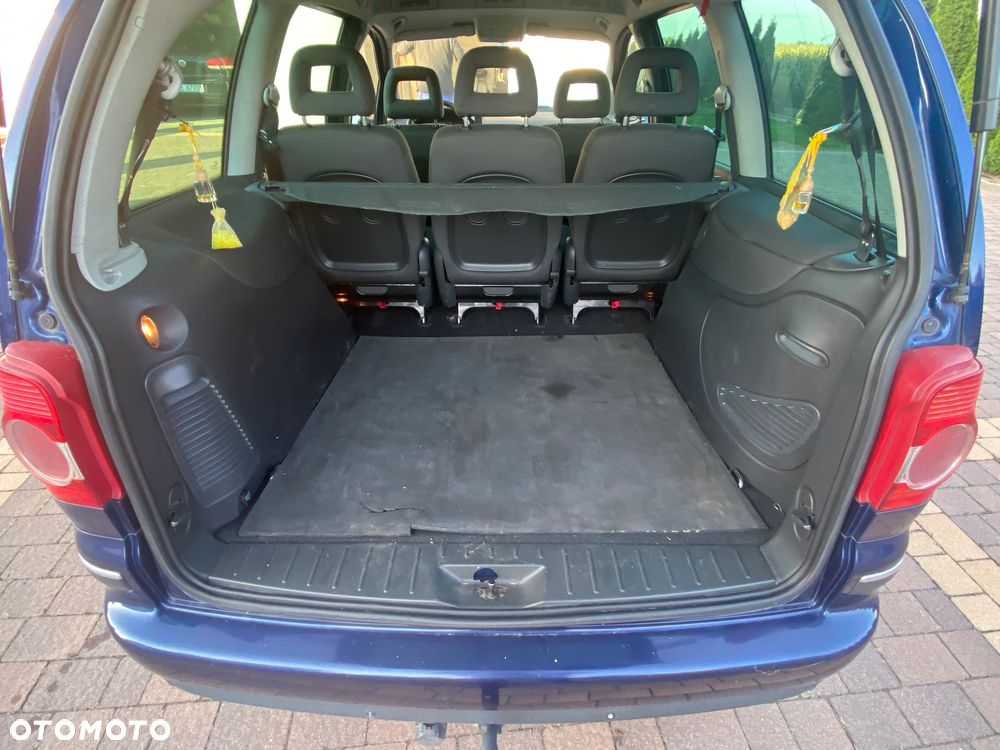 Volkswagen Sharan - 12