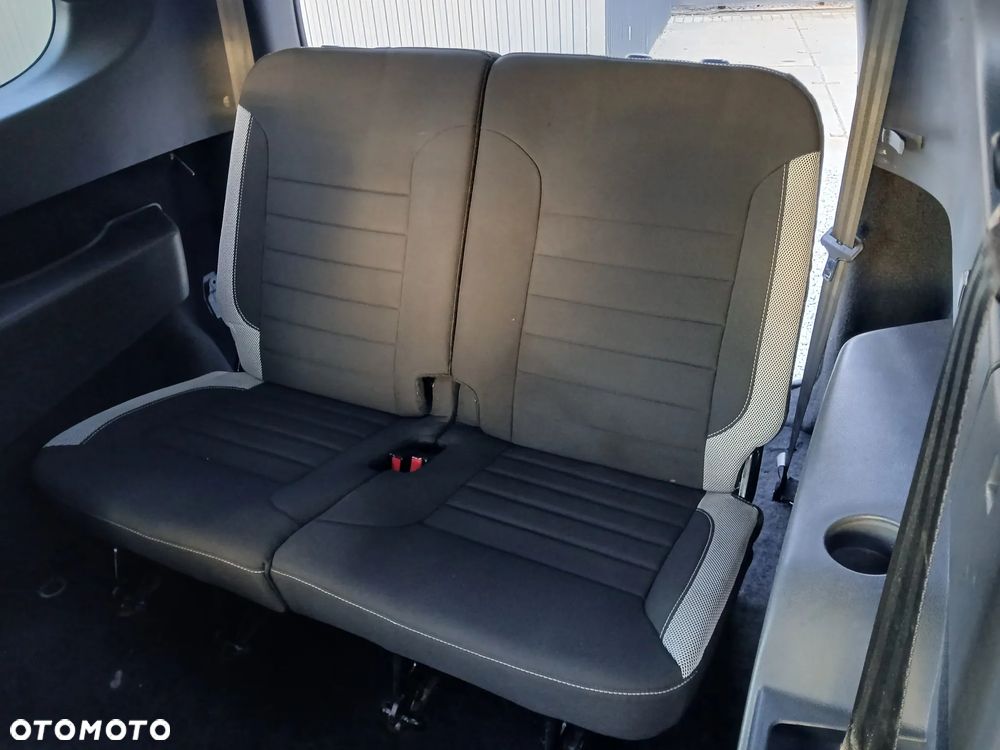 Dacia Lodgy 1.5 Blue dCi Laureate S&S - 24